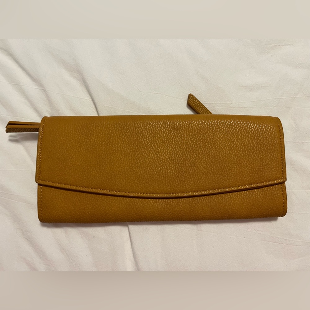 Orange clutch
